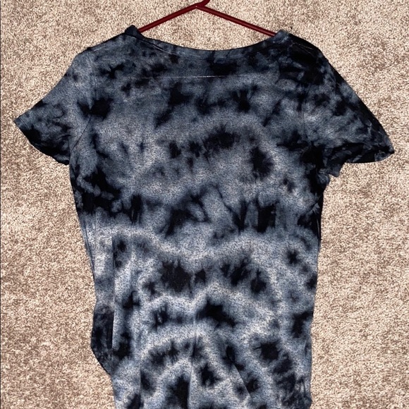 Top - Picture 2 of 2